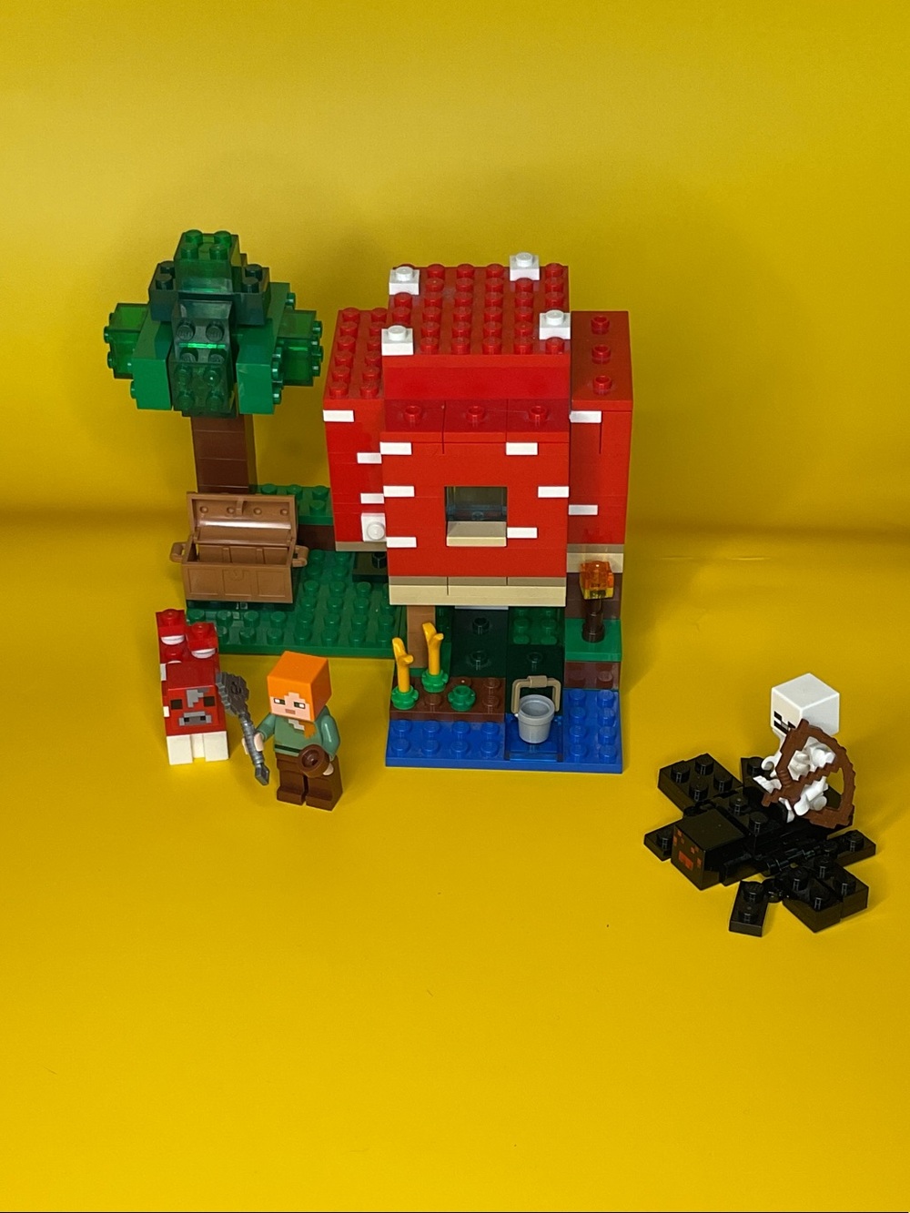 Lego Red and Green Small Pets Playhouse Set